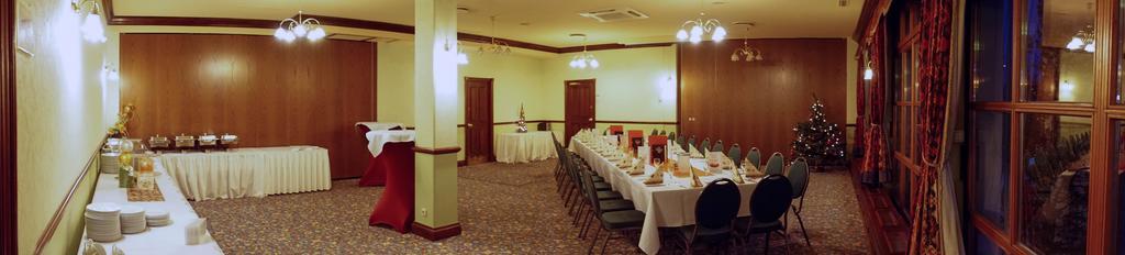 Jembo Park Hotel Єна Екстер'єр фото
